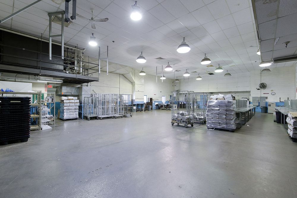 The Daily Dispatch Building: 1720 5th Ave, Moline, IL 61265